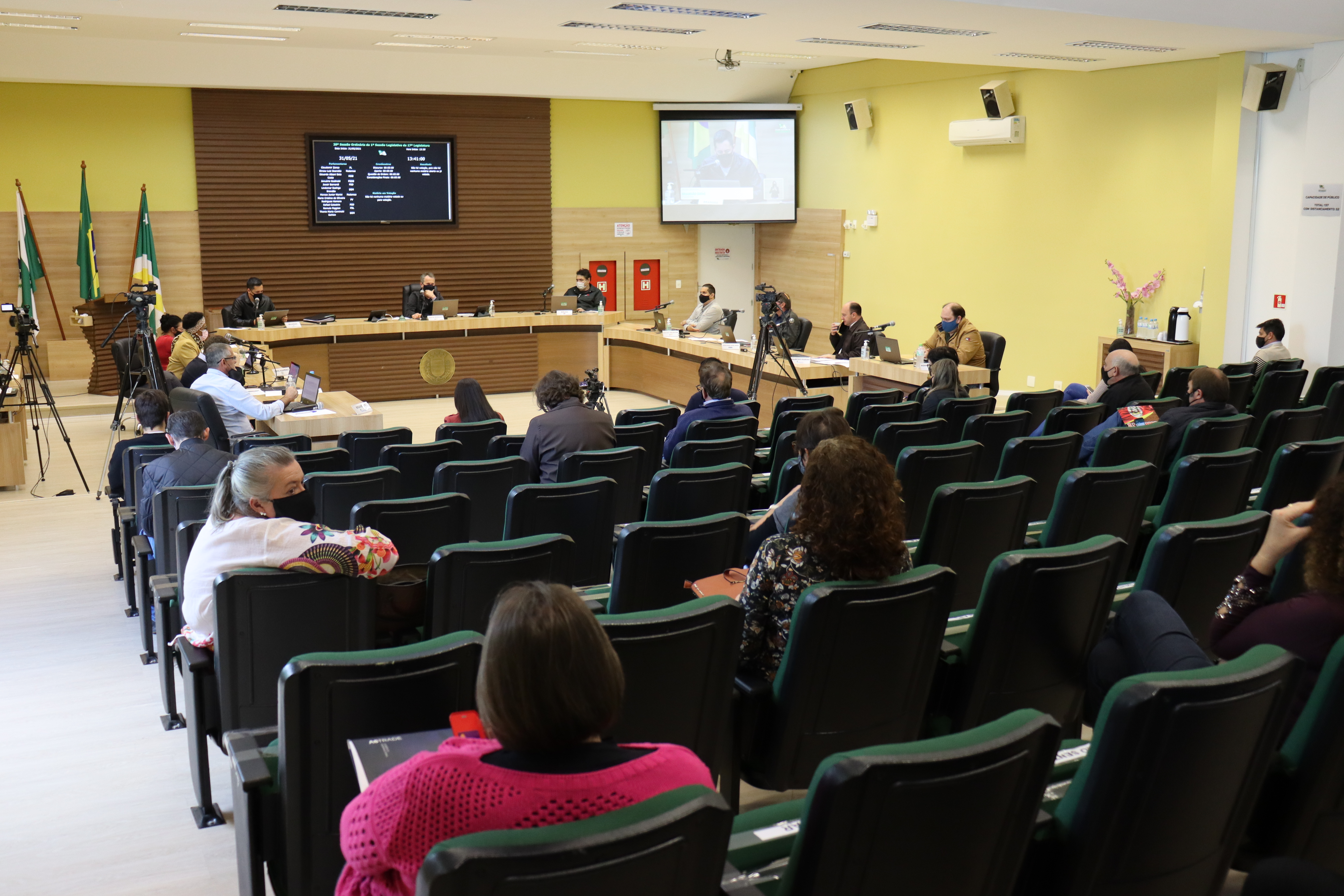 Em caráter emergencial, autorizada contratação temporária de Farmacêuticos, Atendentes de Farmácia, Fisioterapeutas e Motoristas