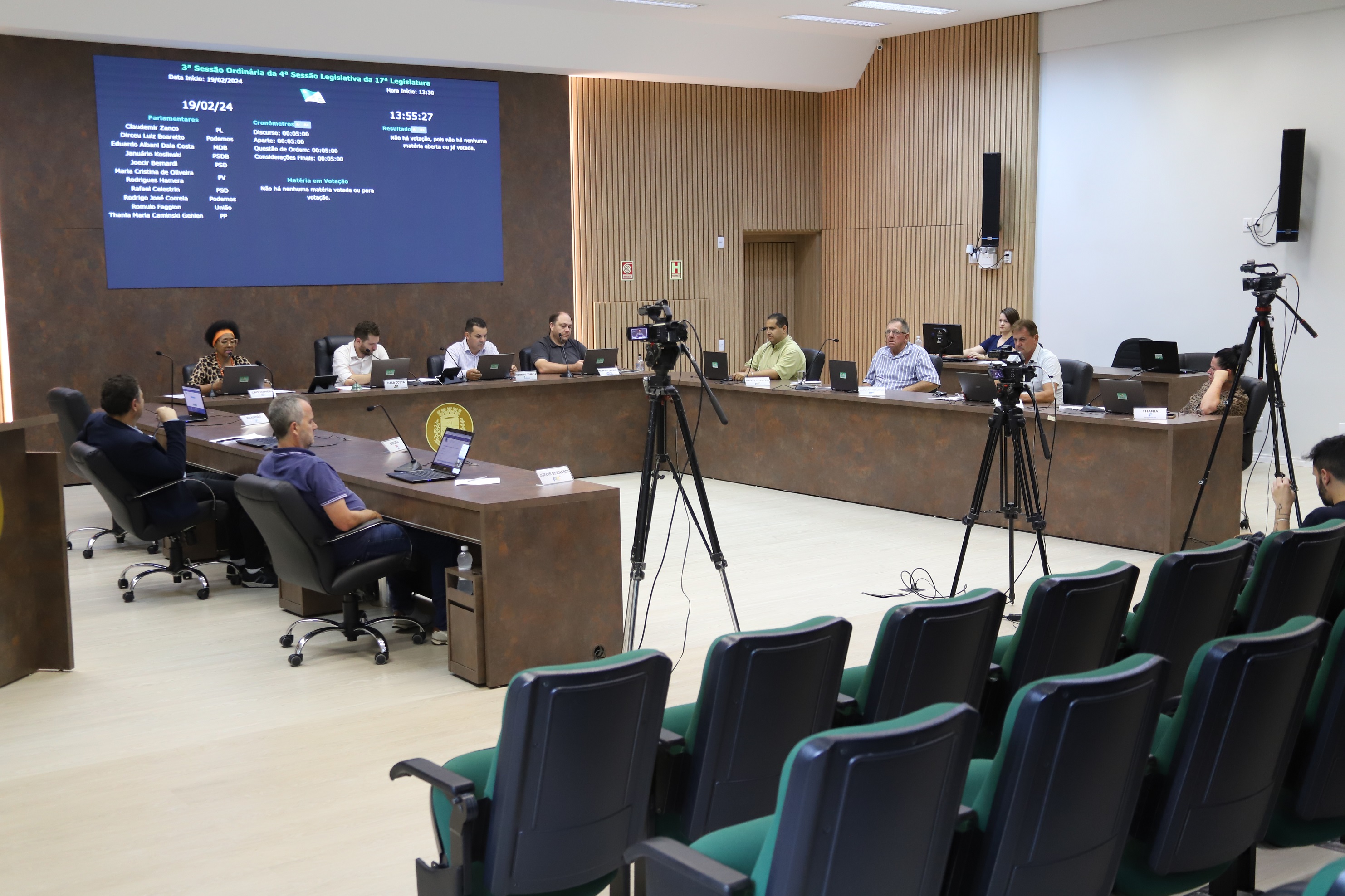 Em segunda votação, vereadores votaram projetos para permutas de terrenos para o Aeroporto Regional de Pato Branco