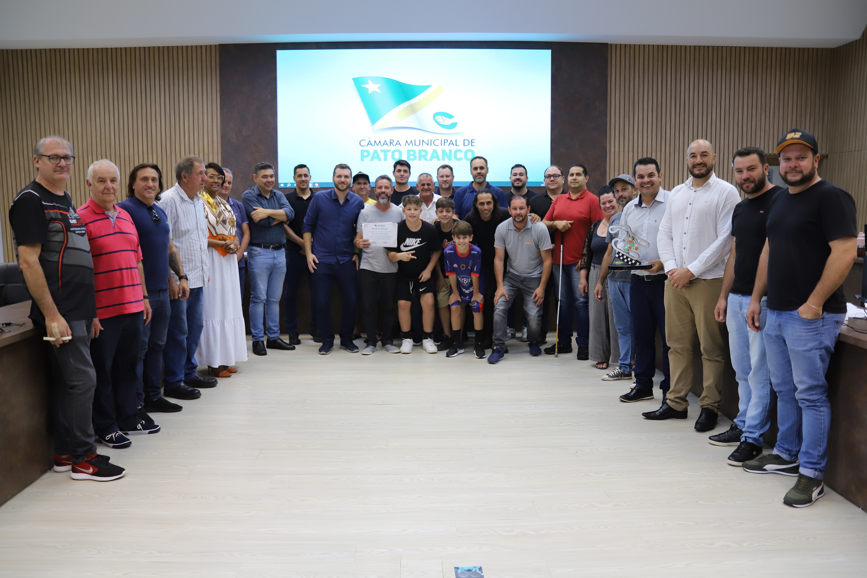 Kart Clube Pato Branco é homenageado pelo Legislativo de Pato Branco