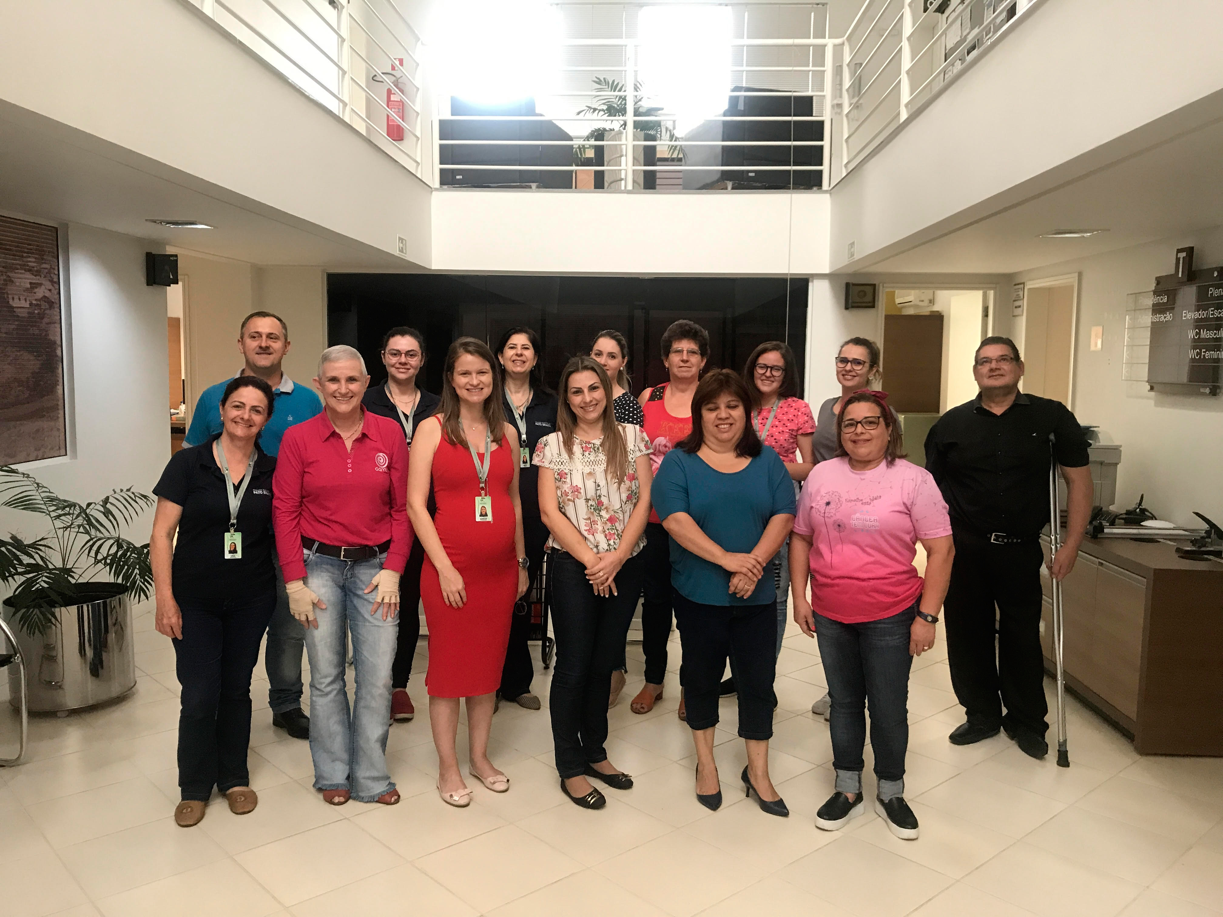 Palestra sobre Outubro Rosa reúne servidores e assessores da Câmara