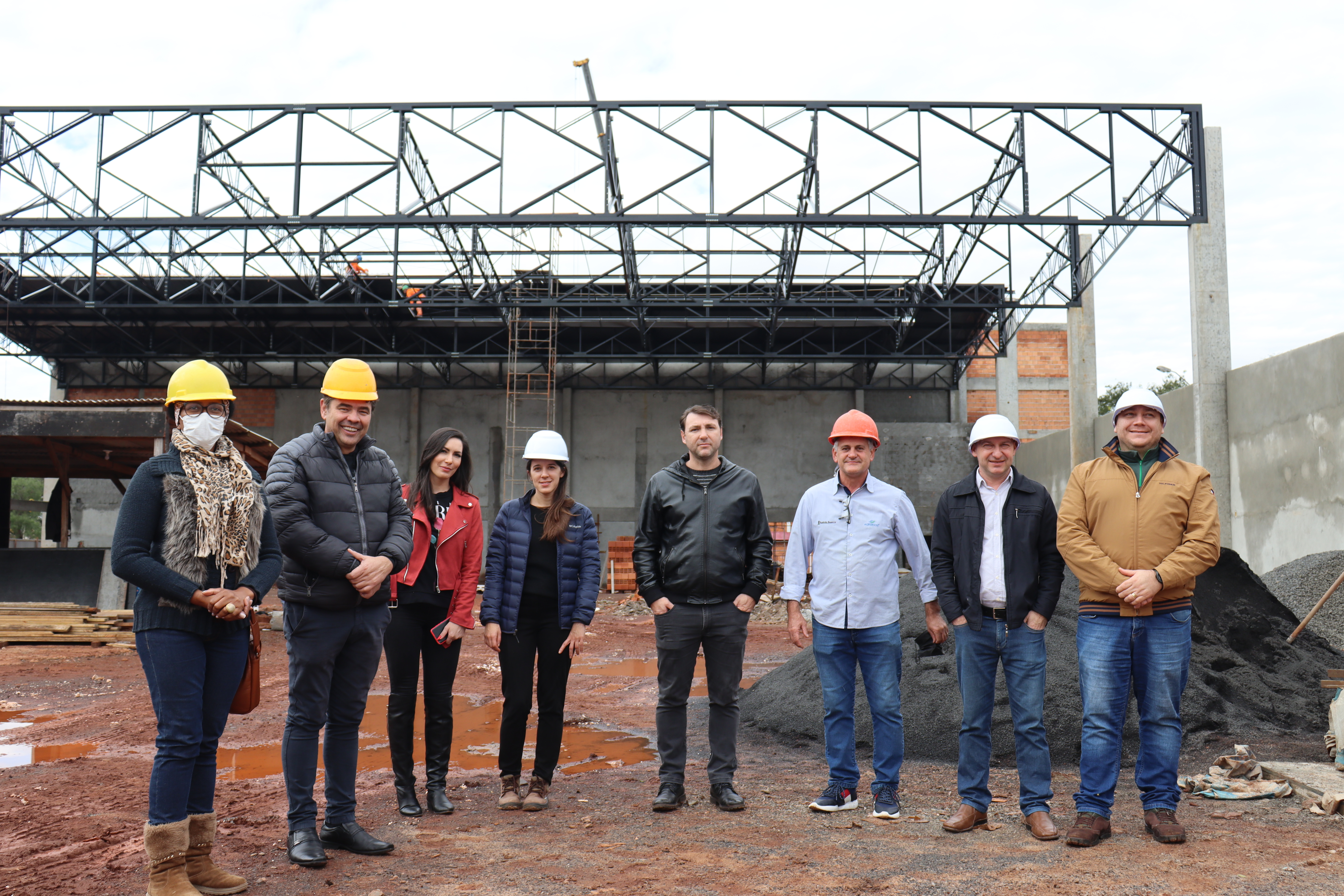 Vereadores realizam visita à obra do novo Centro Regional de Eventos 