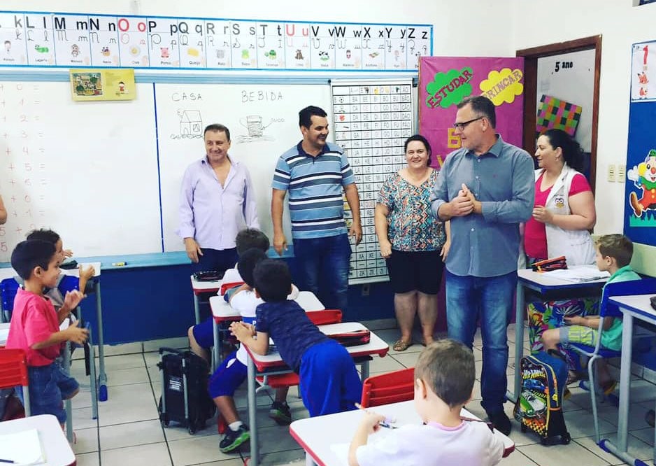 Vereadores visitam unidades de saúde, escolas e creches